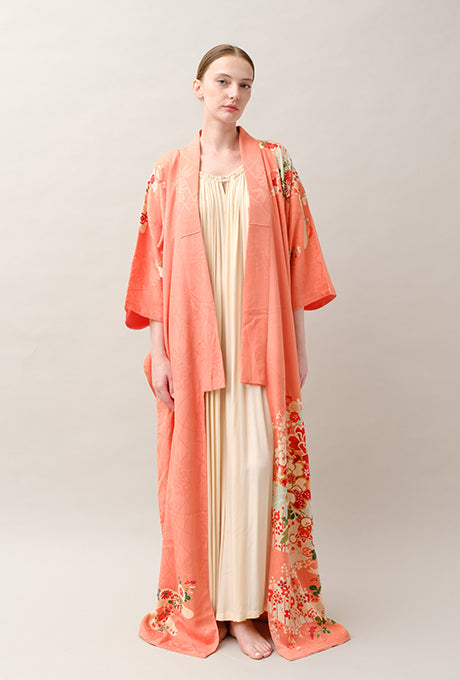 Kimono and Obi Sash Vintage 100% Silk Embroidered Gown Robe Velnica From Japan