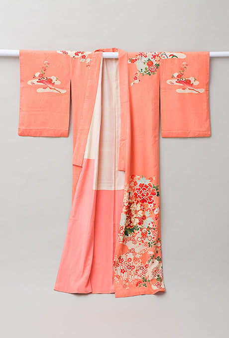 Kimono and Obi Sash Vintage 100% Silk Embroidered Gown Robe Velnica From Japan