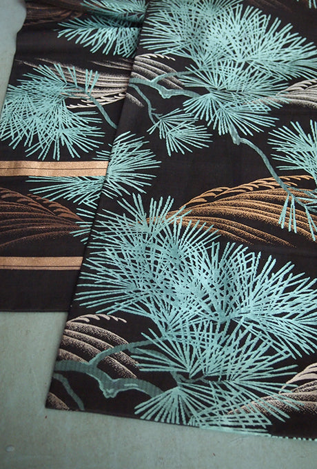 Obi Table Runner Tapestry 100% Silk Kimono Interior Decoration Velnica From Japan
